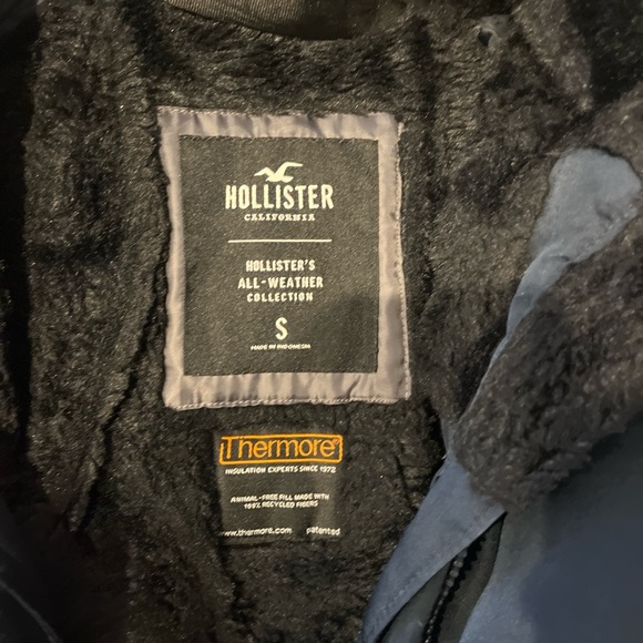 Women’s Hollister Navy Parka with Faux Fur Hood - Picture 2 of 5